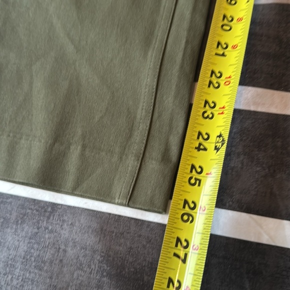 Banana Republic Ladies' Slim-Straight Capri Pant Olive night color - Picture 8 of 12